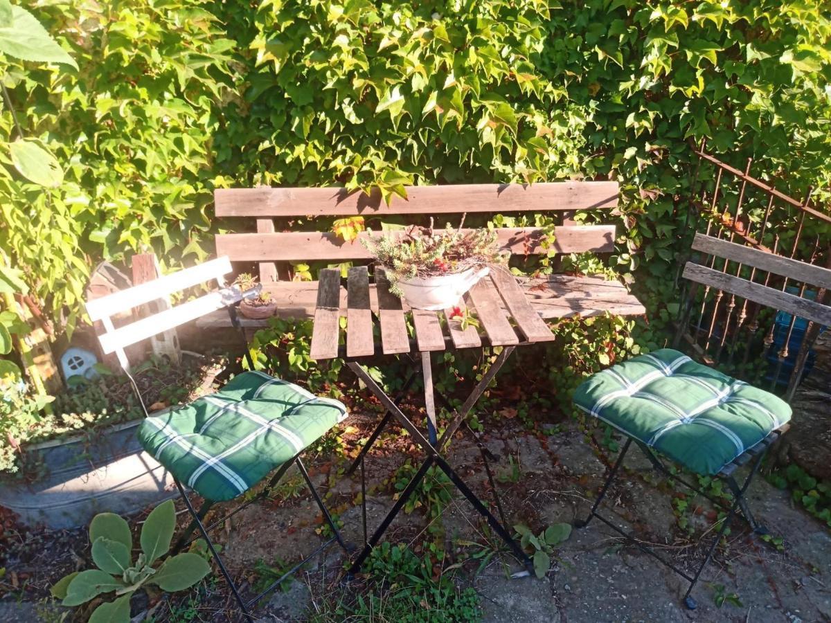 Linas Toepferhof Apartamento Weißenfels Exterior foto